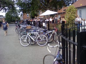 Picture of london fields lido queue 19th August 2012